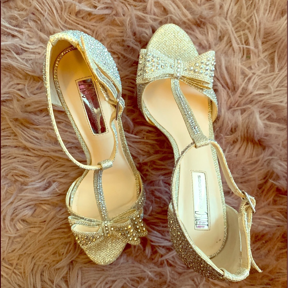 Sparkling diamond heels